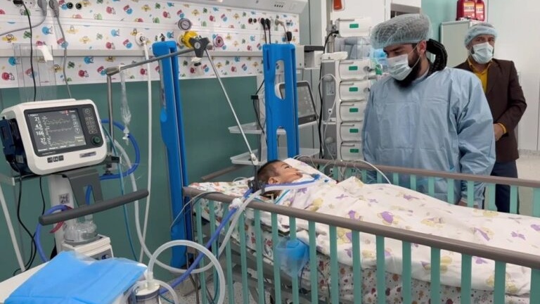 پیگیری قضیه خشونت علیه کودک افغان در مسکو توسط وزارت خارجه
