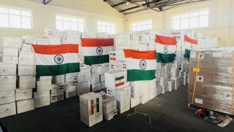 هند ۱۶ تُن دارو و بسته‌های طبی به افغانستان کمک کرد