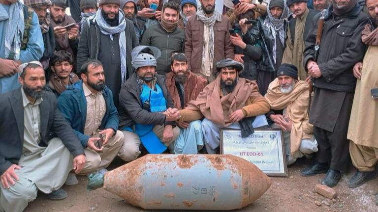 خنثی‌سازی بمب ۵۰۰ کیلویی به‌جامانده از جنگ در هرات