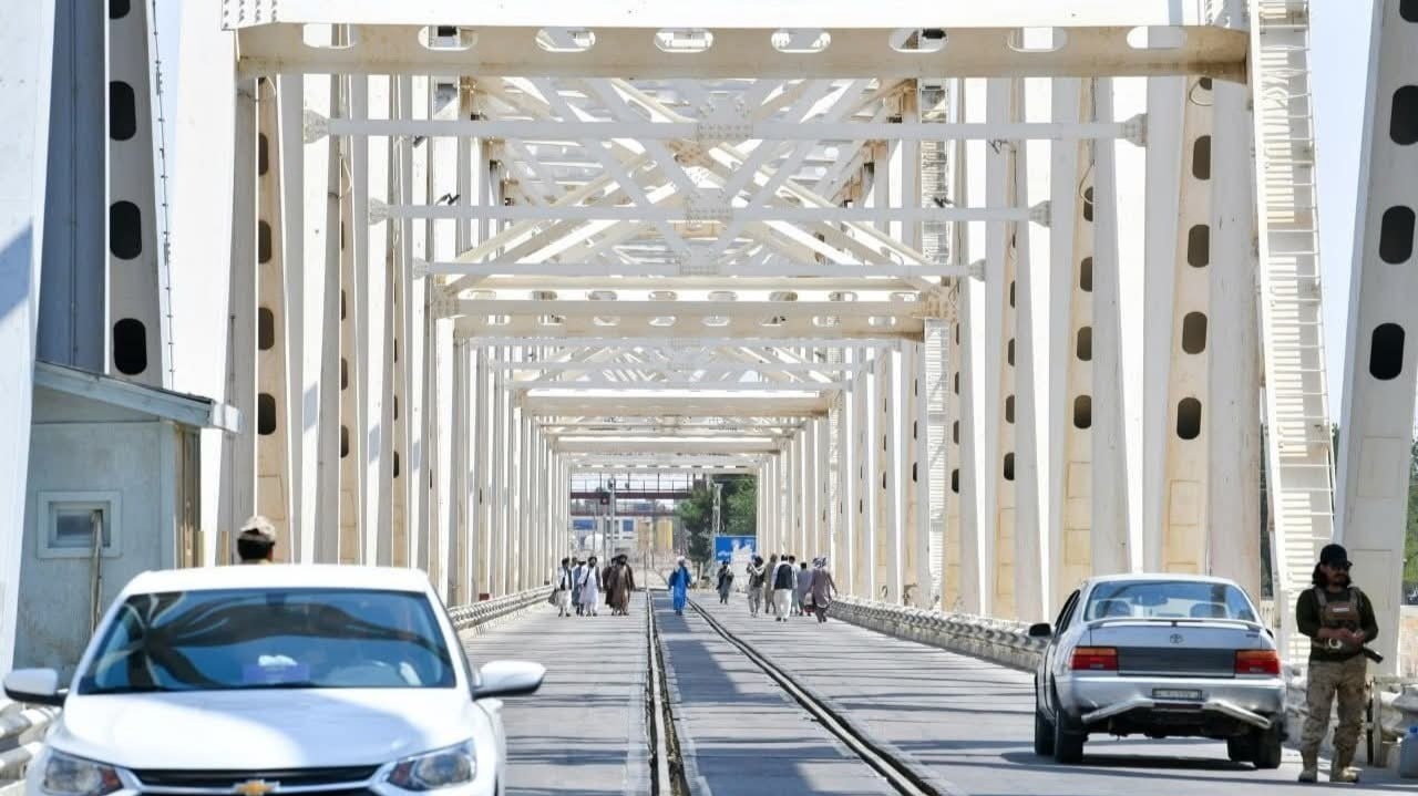 توافق افغانستان و اوزبیکستان برای ۲۴ ساعته شدن خدمات بندر حیرتان