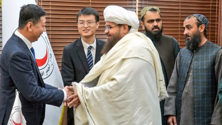 کمک ۱۰۰ هزار دالری چین به سیلاب‌زدگان افغانستان