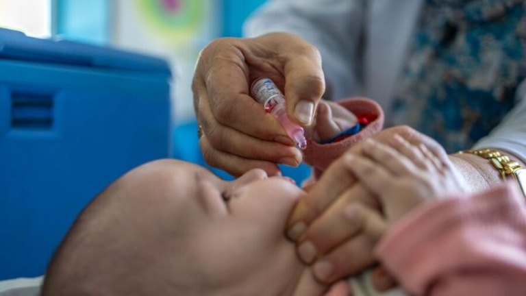 ۱۲ میلیون کودک در افغانستان واکسین پولیو شدند