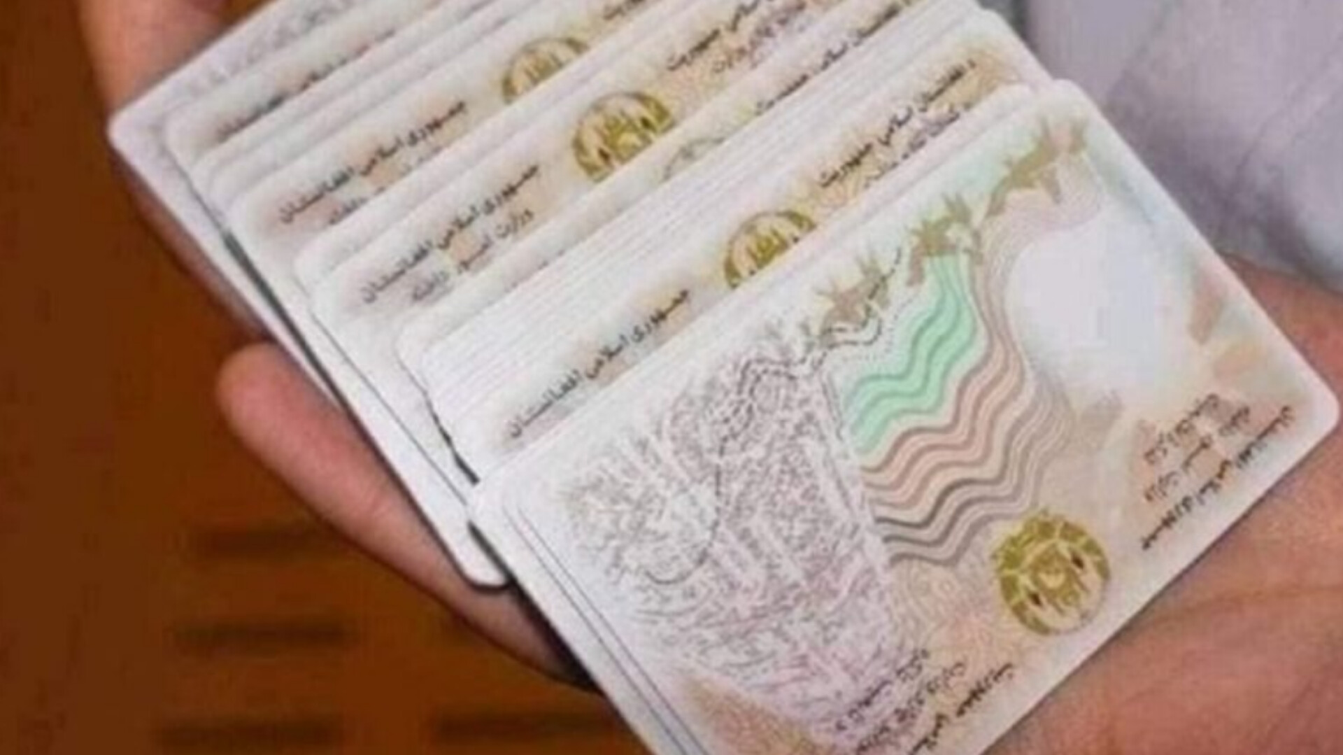 بیش از ۱۸ میلیون تذکره الکترونیکی در افغانستان توزیع شده است